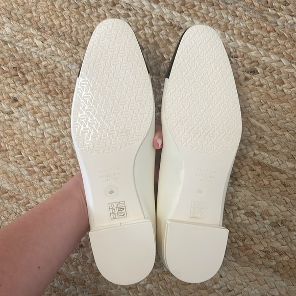 Stuart Weitzman Sleek Bow Leather Ballerina Flats Sz 8 in Seashell Black - Picture 5 of 8